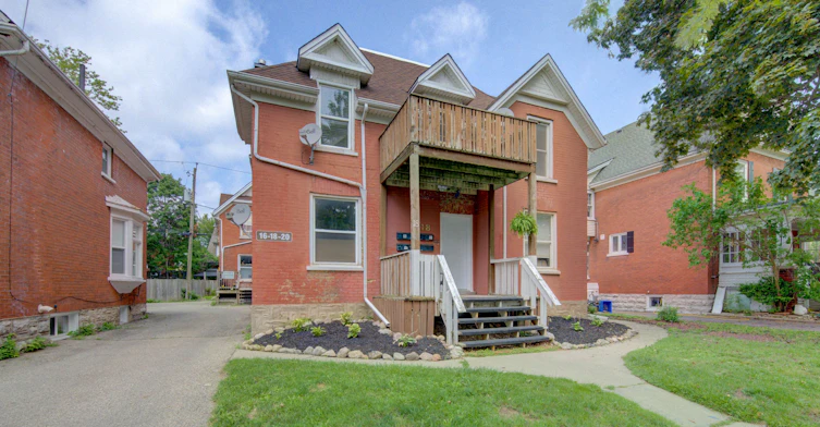 10-14-20 Brubacher Street, Kitchener, ON, N2H 2V9 - 2