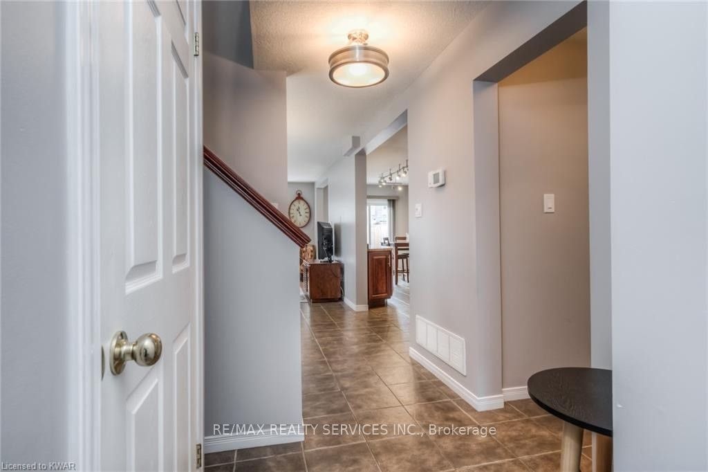 317 Briarmeadow Drive, Kitchener, ON, N2A 4L1 - 5