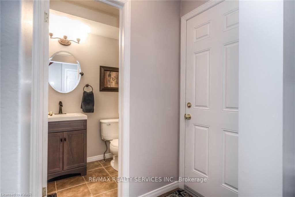317 Briarmeadow Drive, Kitchener, ON, N2A 4L1 - 9