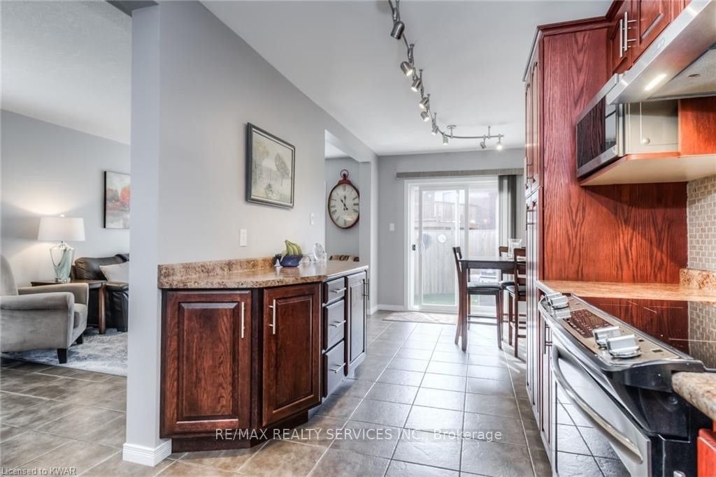 317 Briarmeadow Drive, Kitchener, ON, N2A 4L1 - 7
