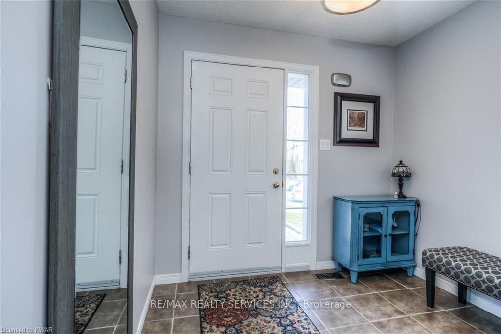 317 Briarmeadow Drive, Kitchener, ON, N2A 4L1 - 4