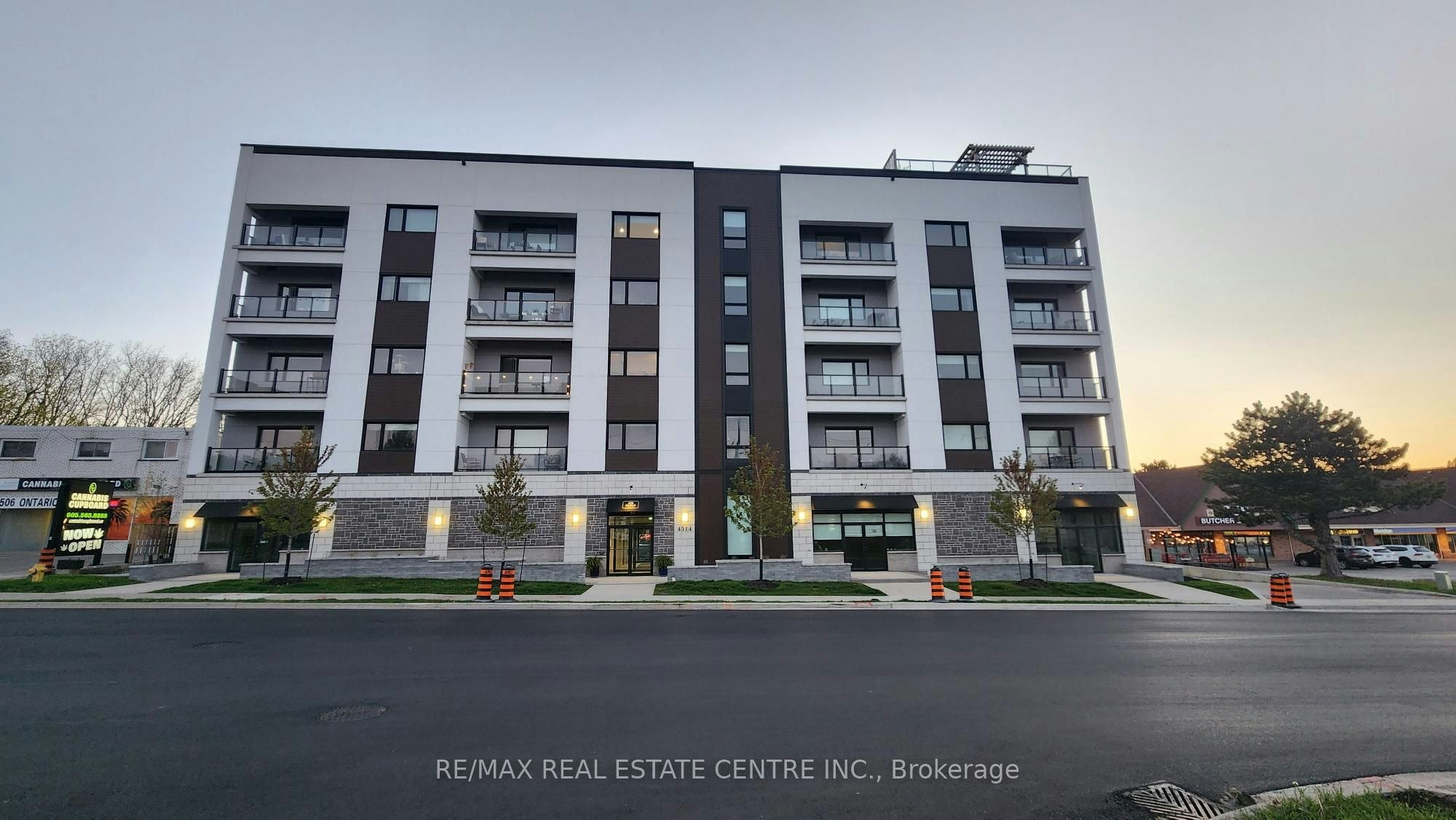 201-4514 Ontario Street, Lincoln, ON, L3J 2J4