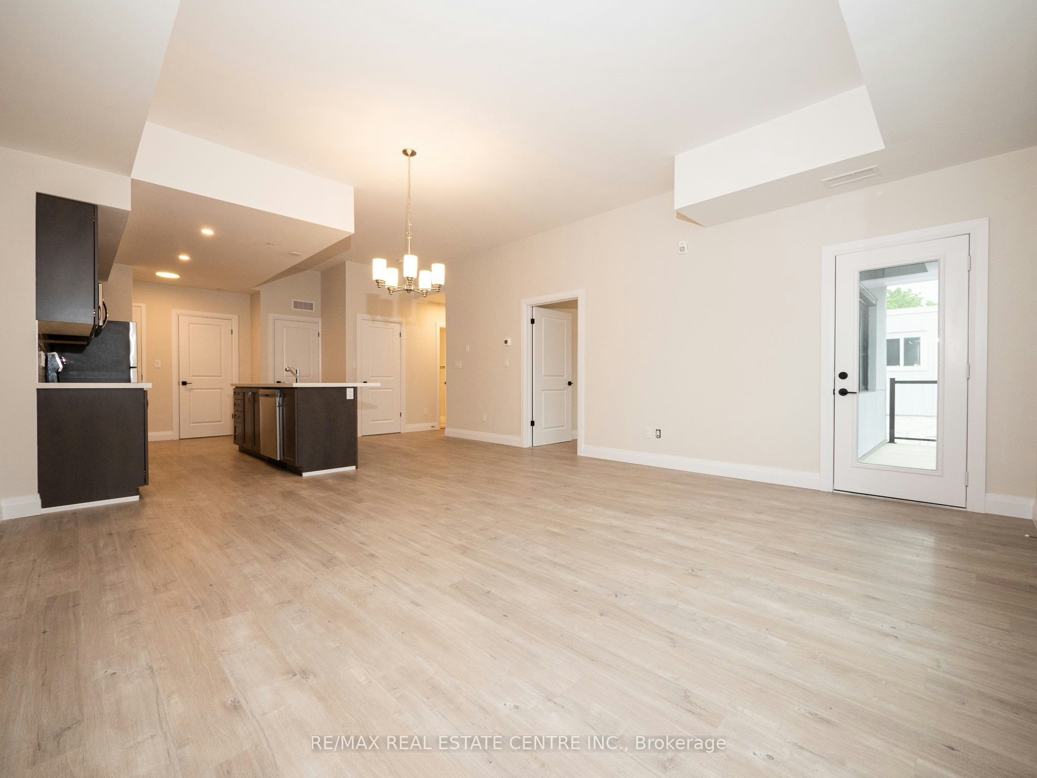 201-4514 Ontario Street, Lincoln, ON, L3J 2J4 - 5