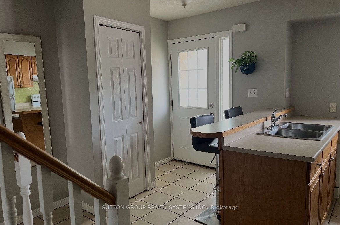 19-211 Veronica Drive, Kitchener, ON, N2A 2R8 - 10