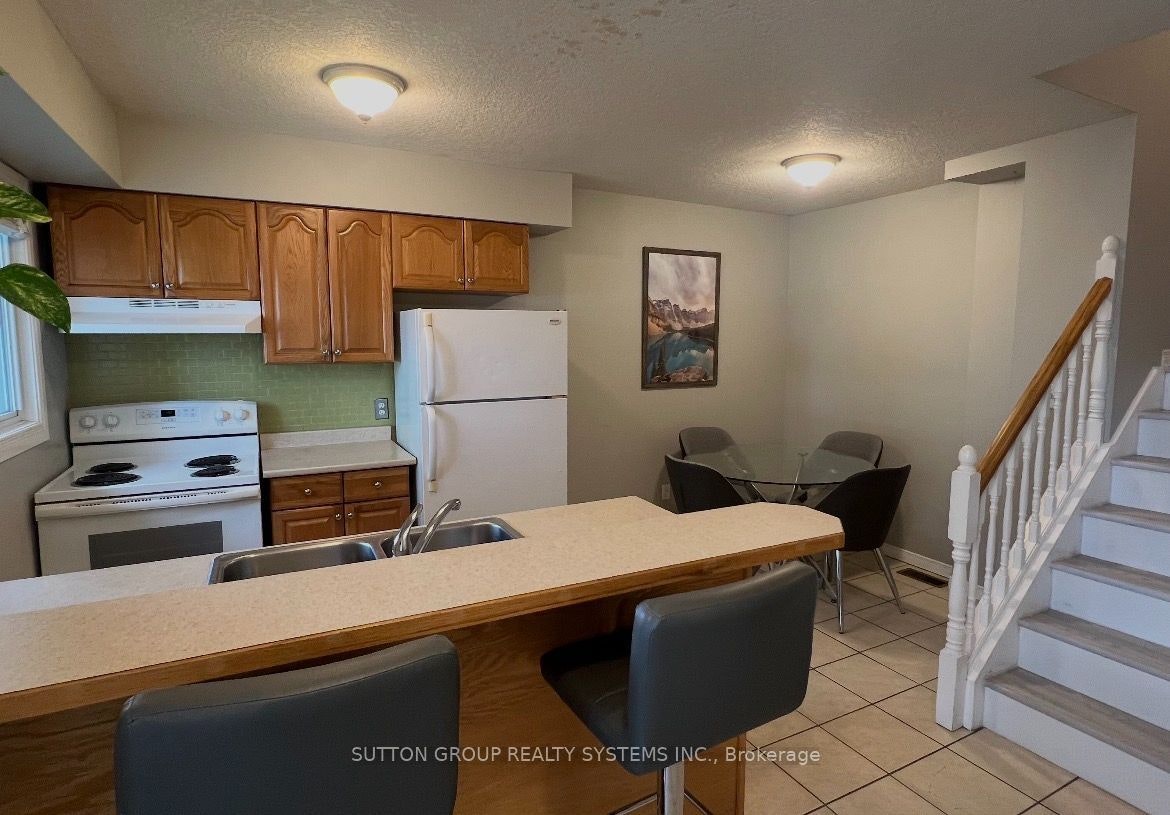 19-211 Veronica Drive, Kitchener, ON, N2A 2R8 - 3