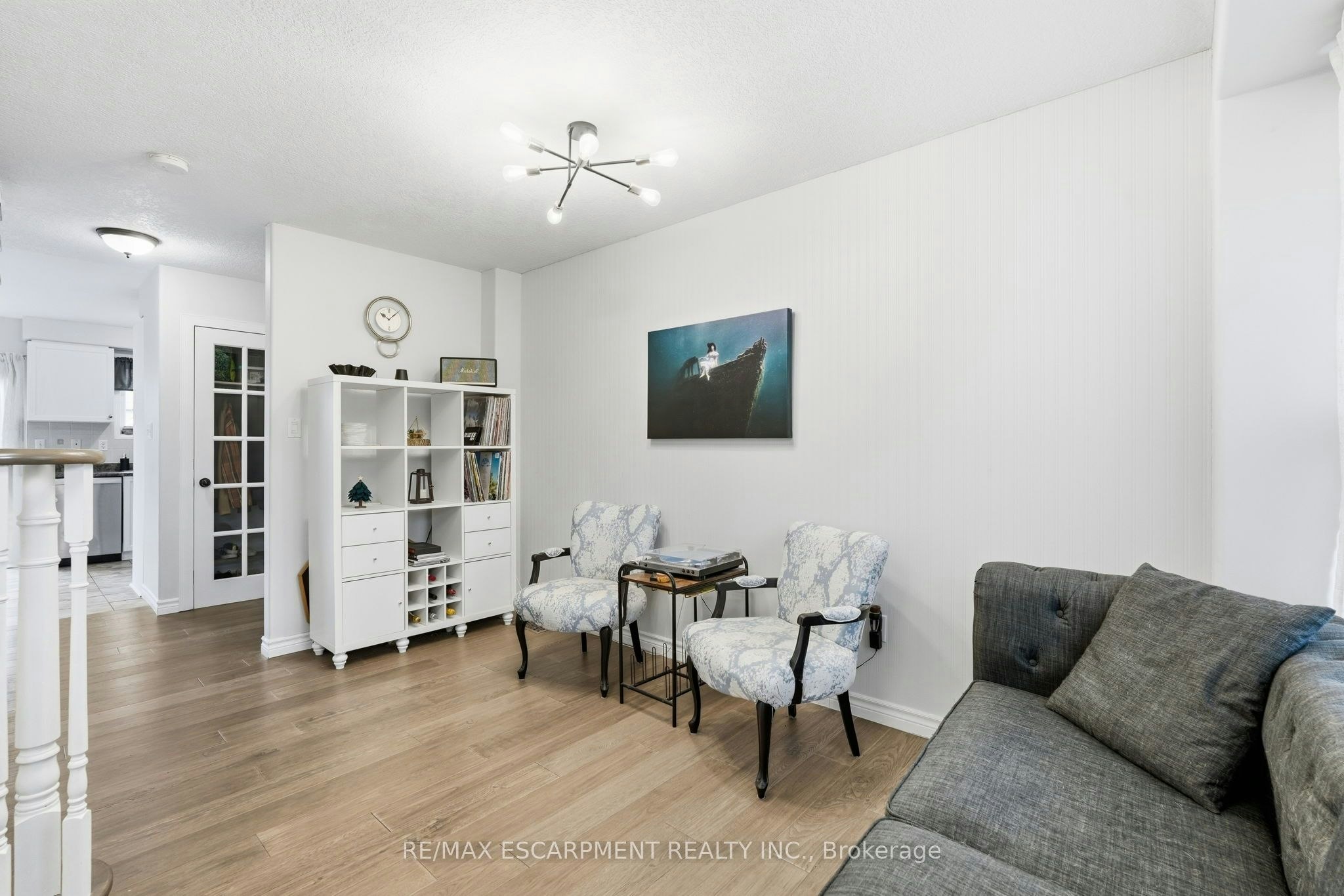 141 Cleghorn Drive - 5