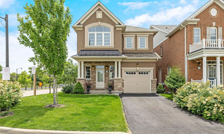 86 Stillwater Crescent