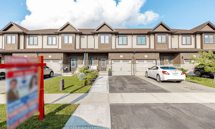 1561 Dunkirk Avenue