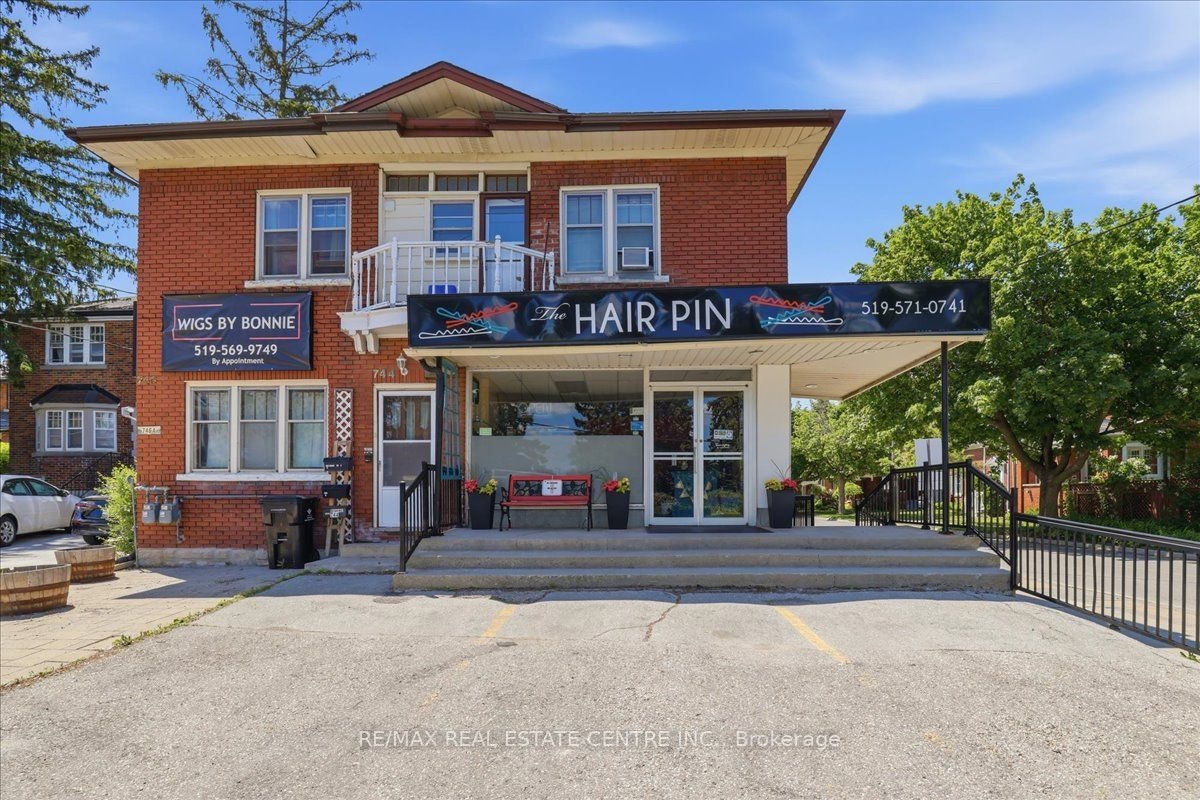 744 Queen Street S, Kitchener, ON, N2M 1A4