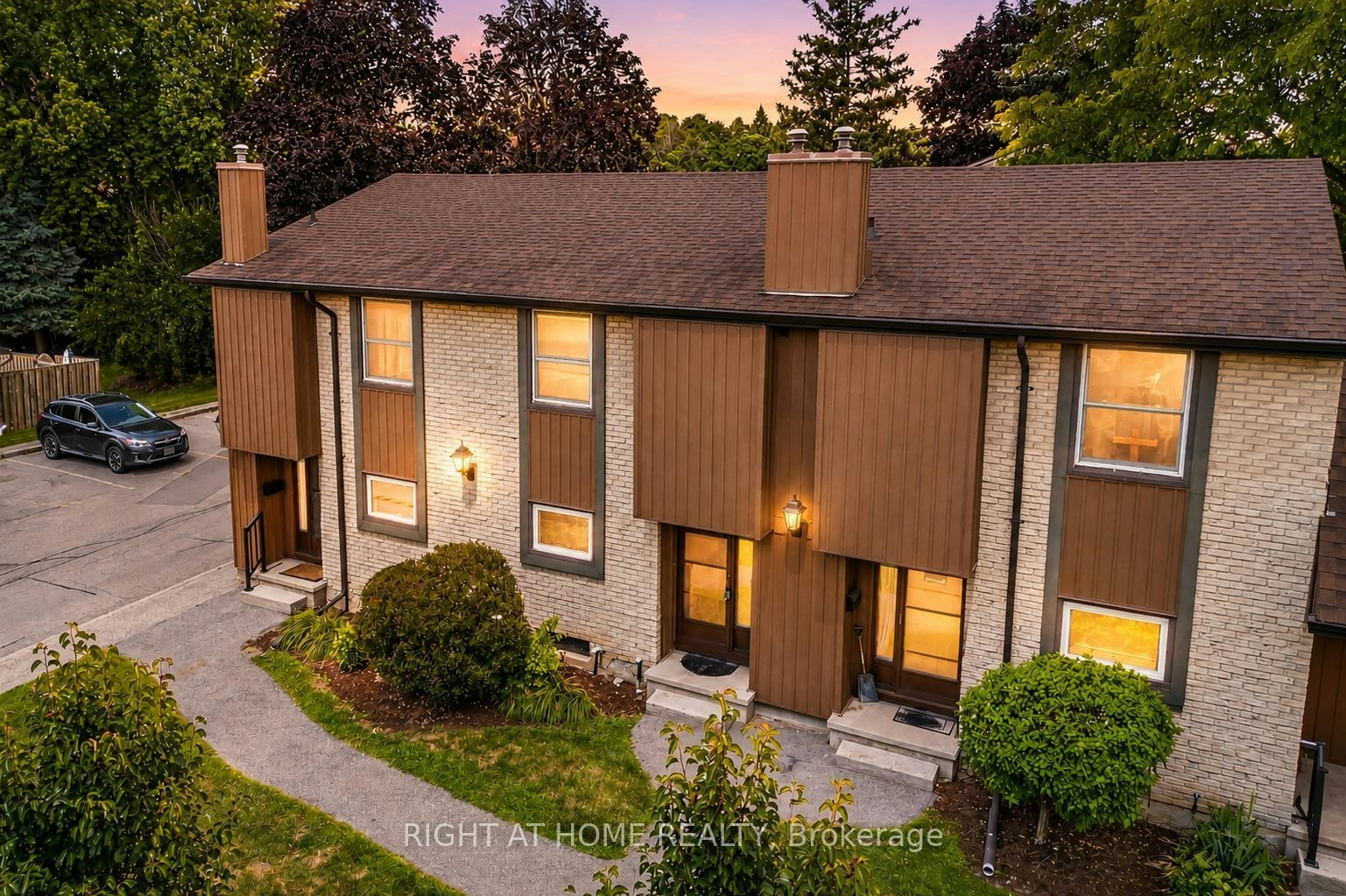 11-215 Glamis Road, Cambridge, ON, N1R 6V8
