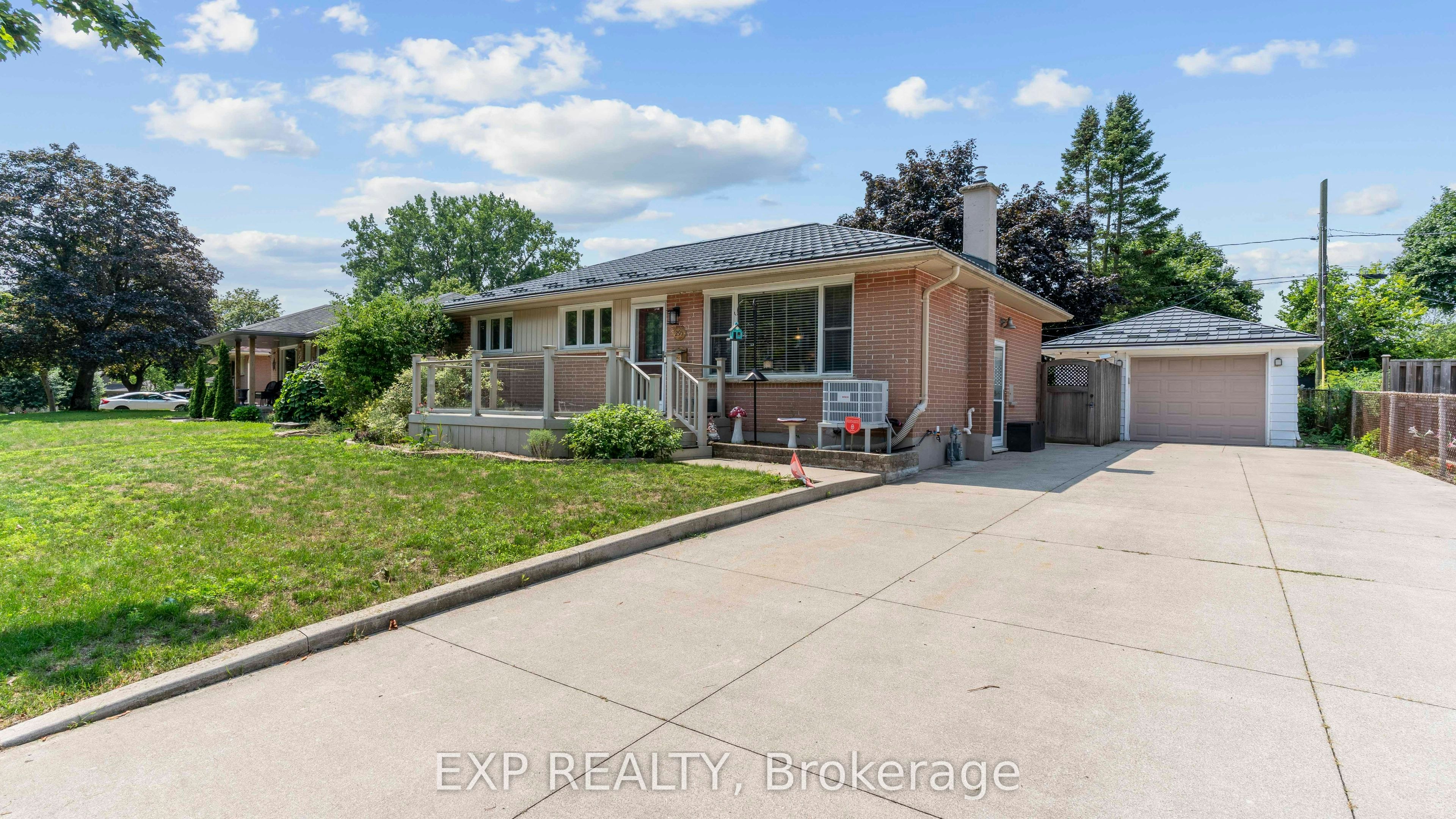 295 Tweedsmuir Avenue, London, ON, N5W 1L5
