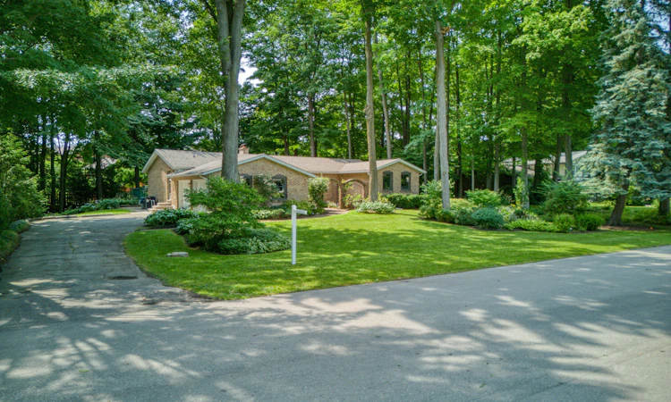 519 Oxbow Road