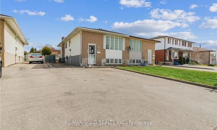 54 Bakersfield Drive