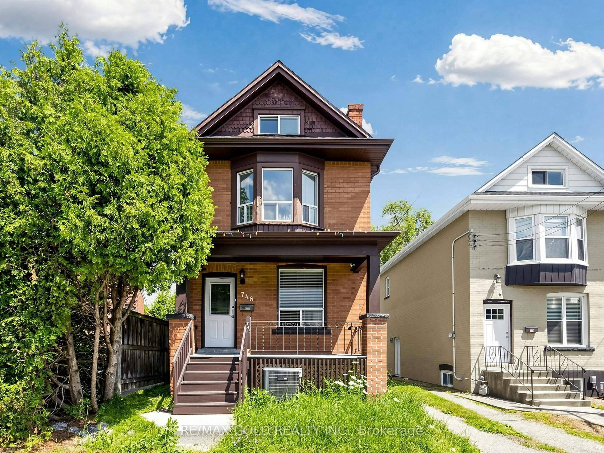 746 King Street W, Hamilton, ON, L8S 1J8