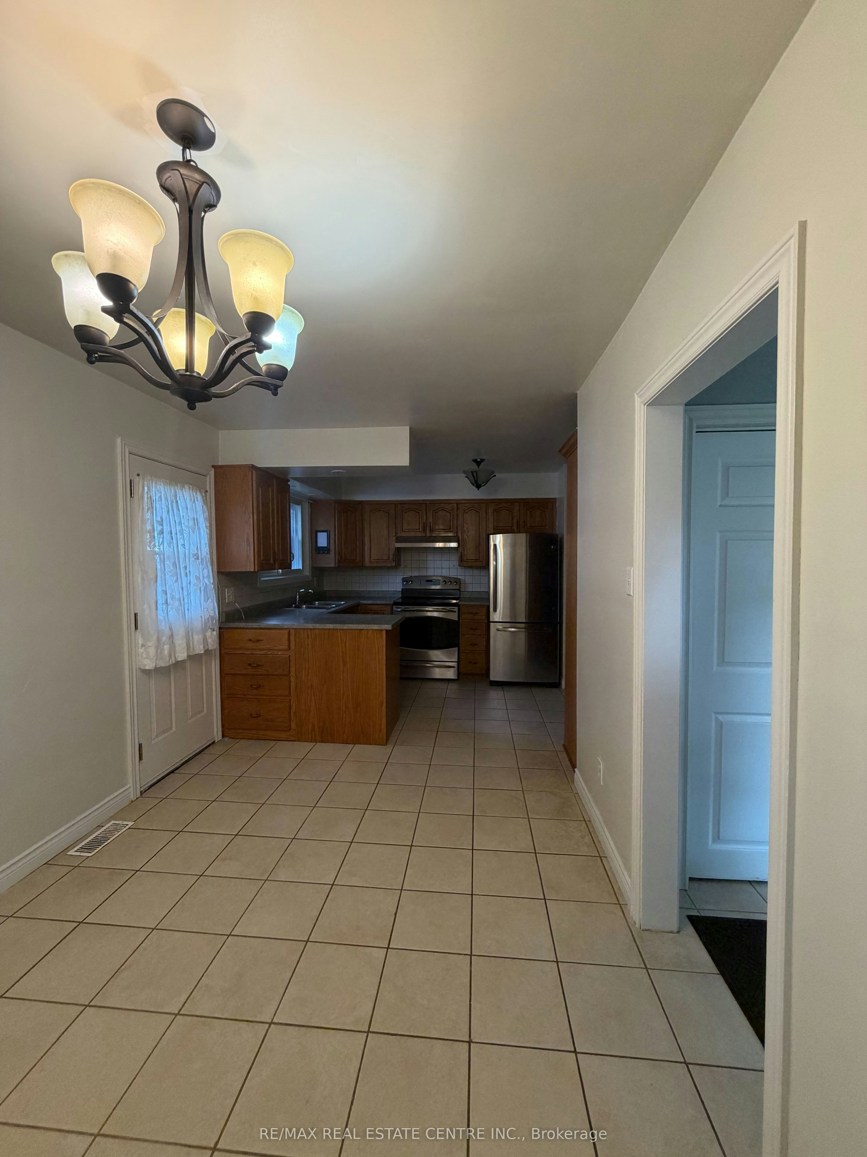 10 Miami Drive, Hamilton, ON, L9C 2K3 - 18