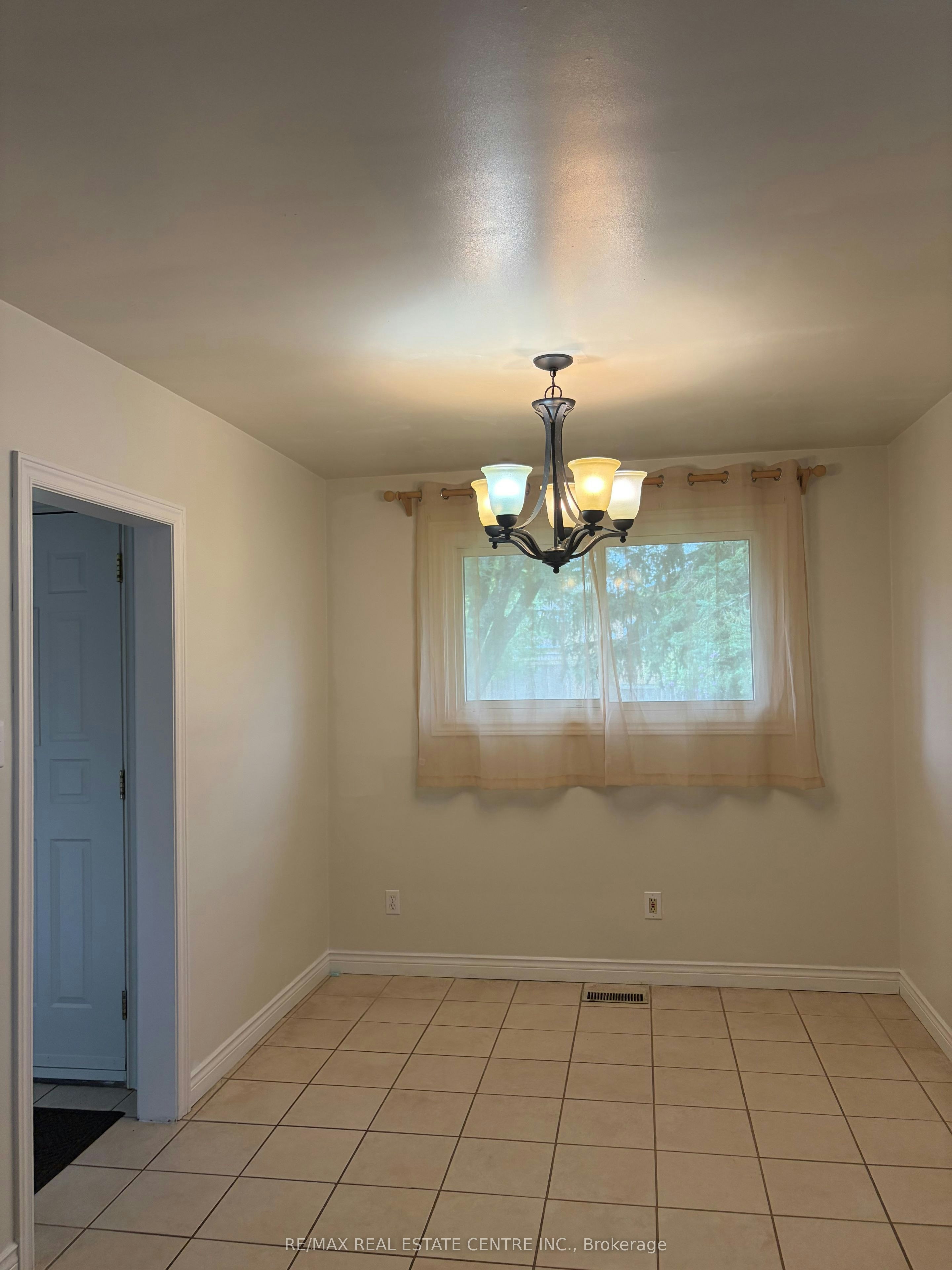 10 Miami Drive, Hamilton, ON, L9C 2K3 - 7