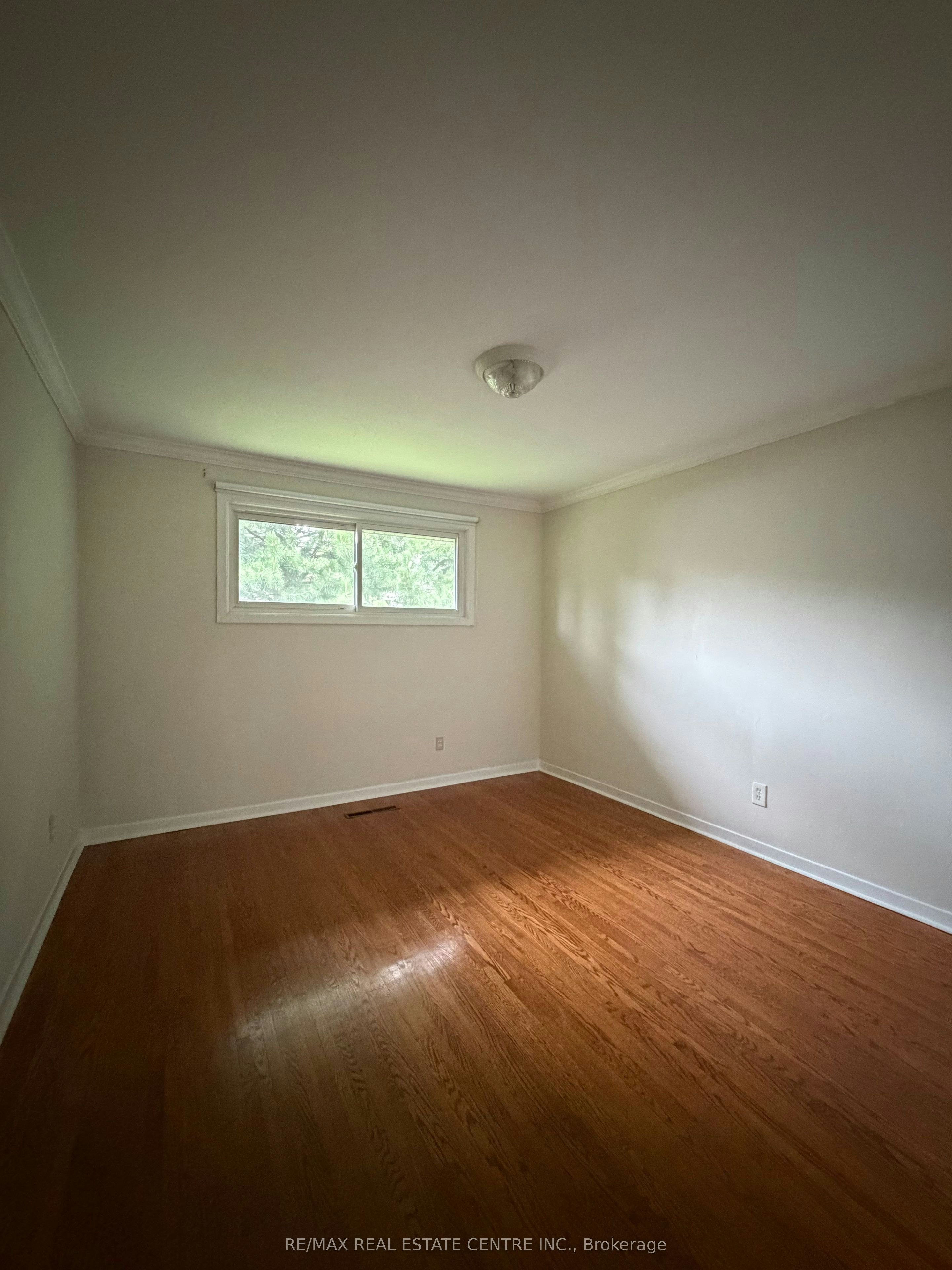 10 Miami Drive, Hamilton, ON, L9C 2K3 - 12