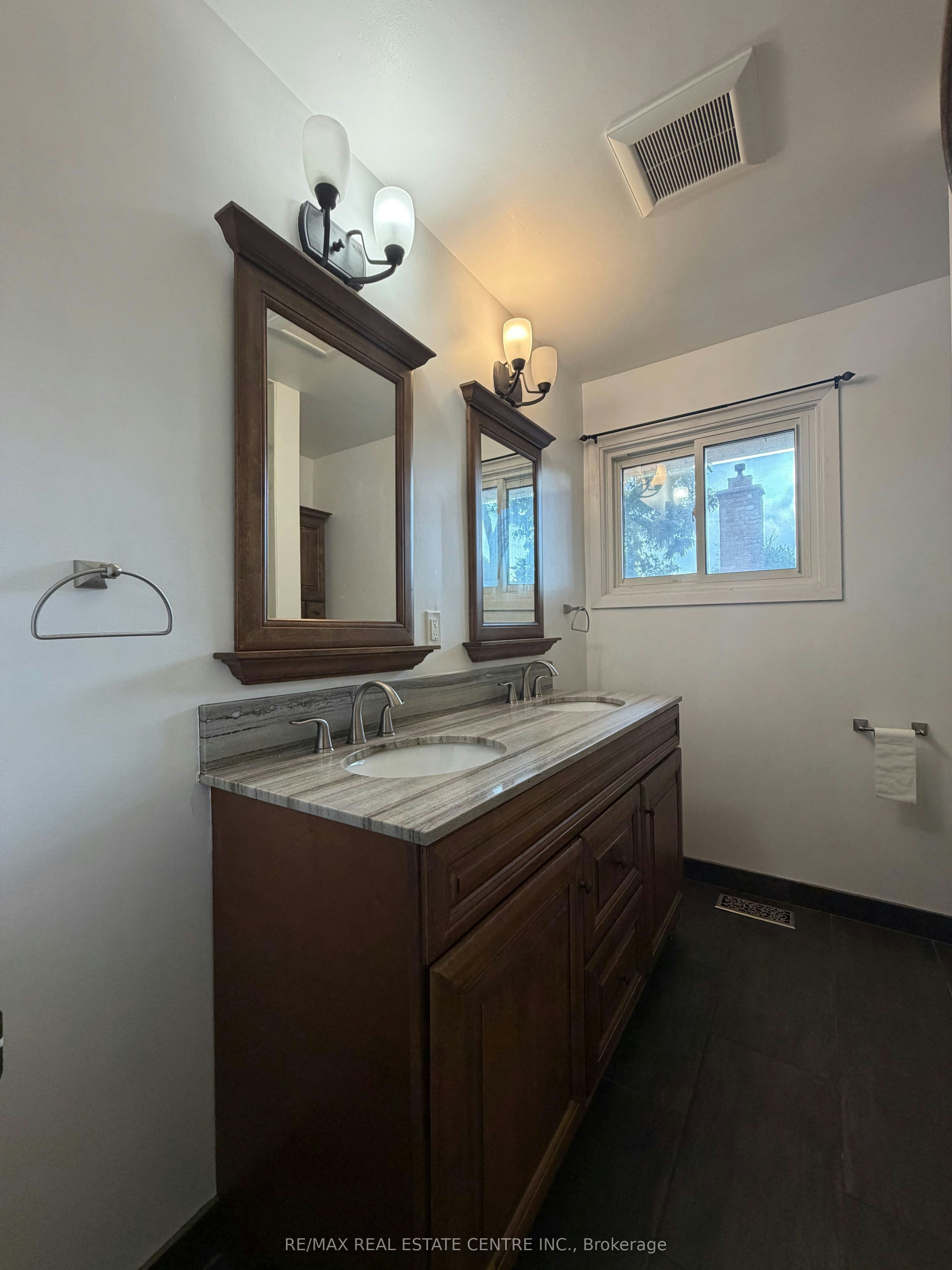10 Miami Drive, Hamilton, ON, L9C 2K3 - 9