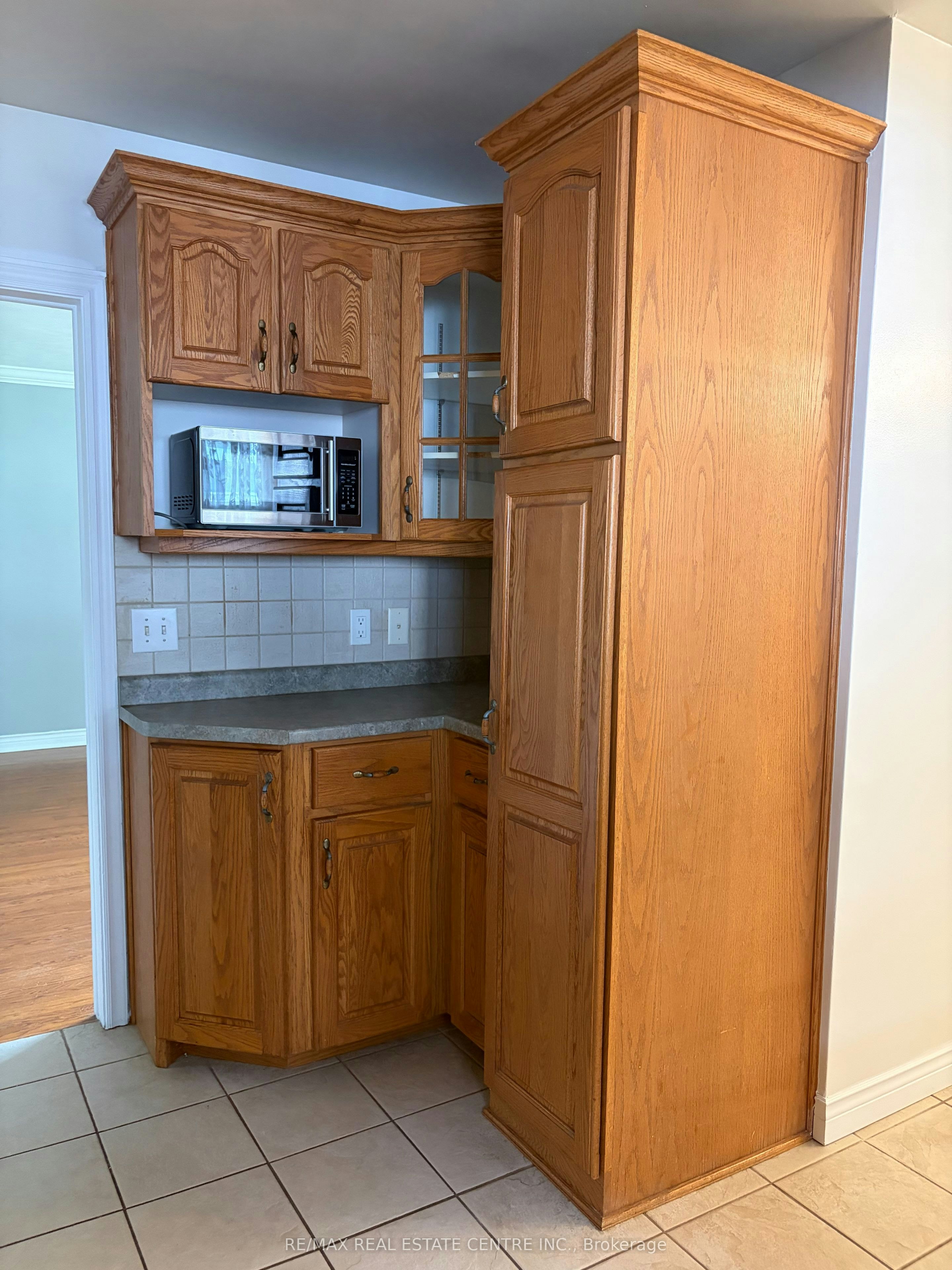 10 Miami Drive, Hamilton, ON, L9C 2K3 - 8