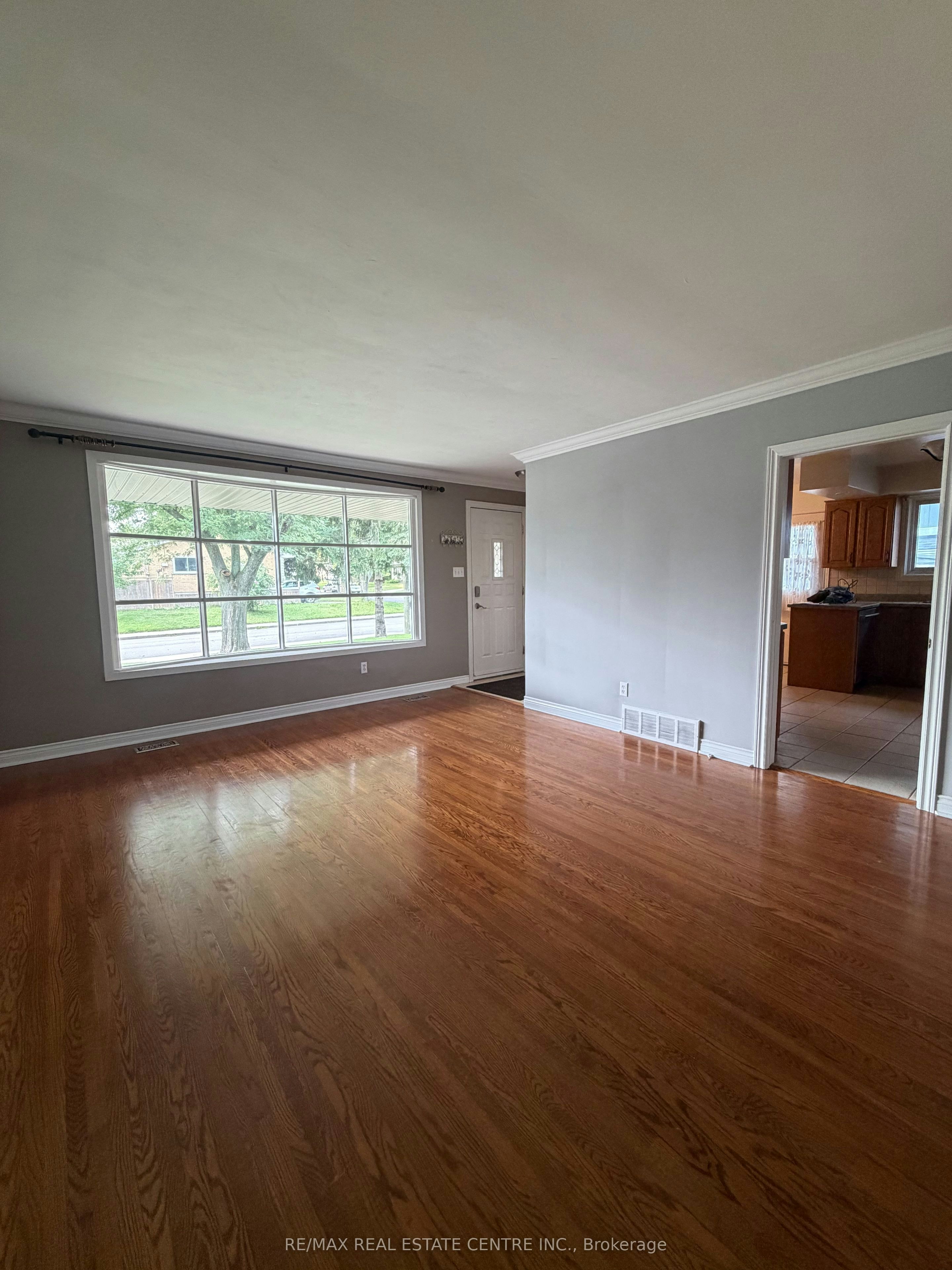 10 Miami Drive, Hamilton, ON, L9C 2K3 - 4
