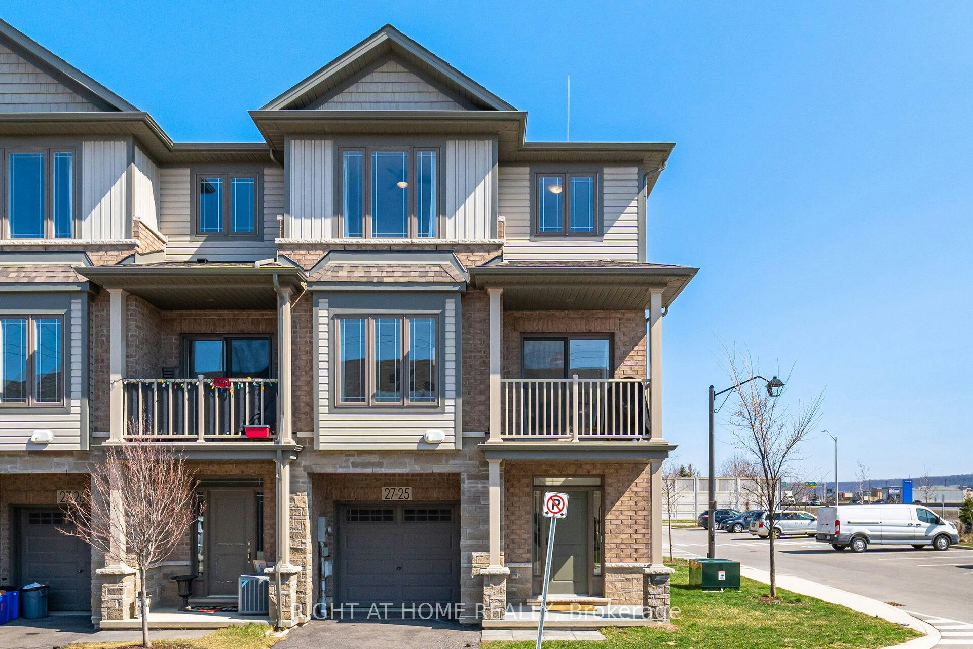 25-27 Rachel Drive, Hamilton, ON, L8E 0K6