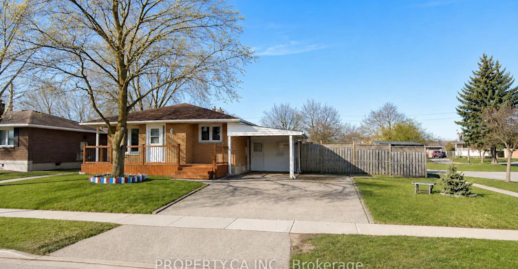 Upper-71 Highpark Avenue, Kitchener, ON, N2C 2C3