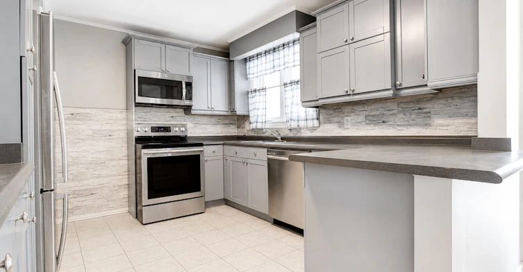 Upper-71 Highpark Avenue, Kitchener, ON, N2C 2C3 - 2