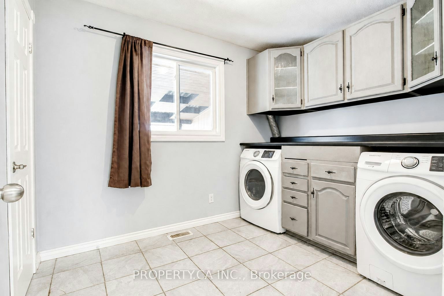 Upper-71 Highpark Avenue, Kitchener, ON, N2C 2C3 - 12