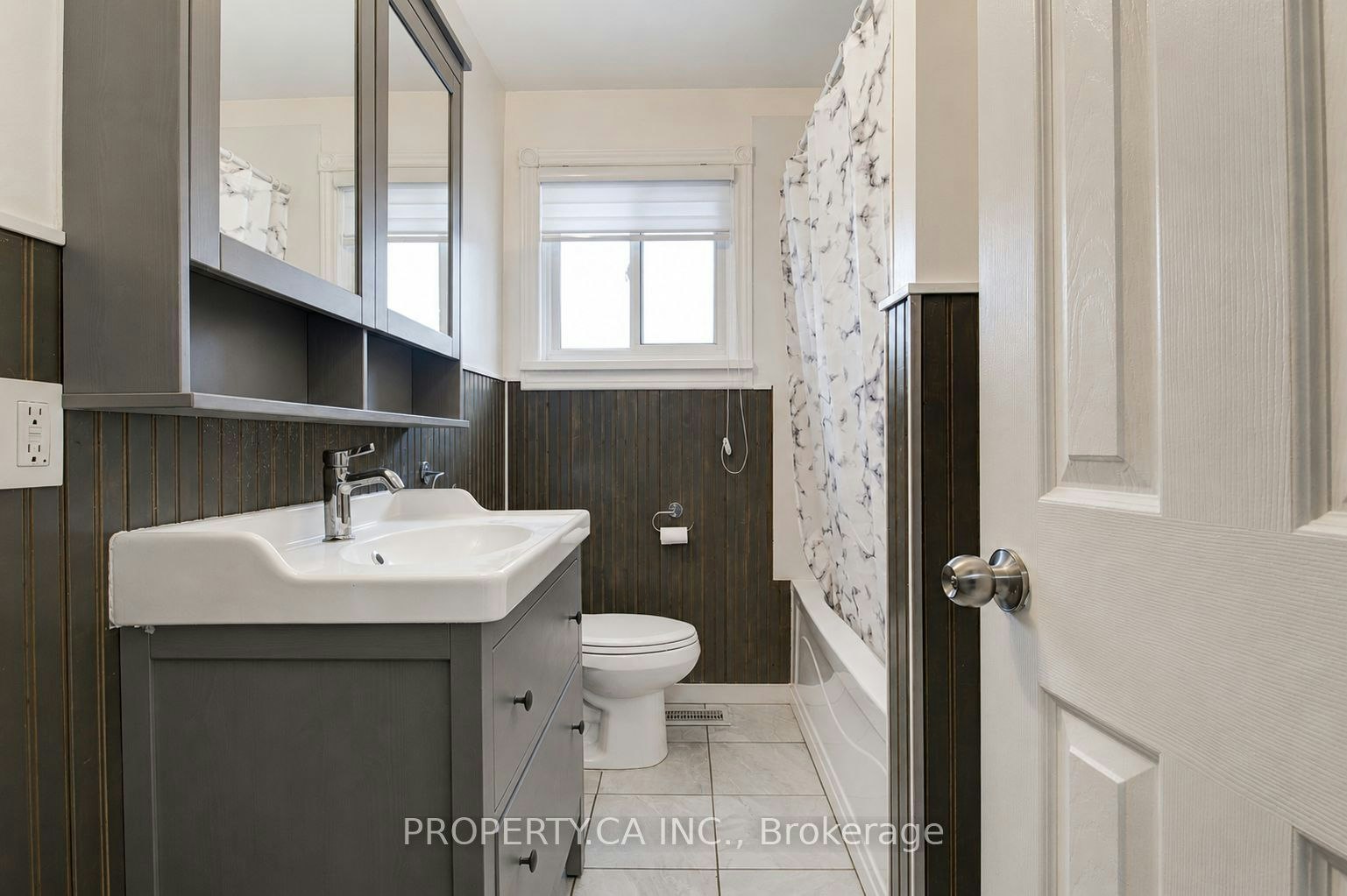 Upper-71 Highpark Avenue, Kitchener, ON, N2C 2C3 - 10