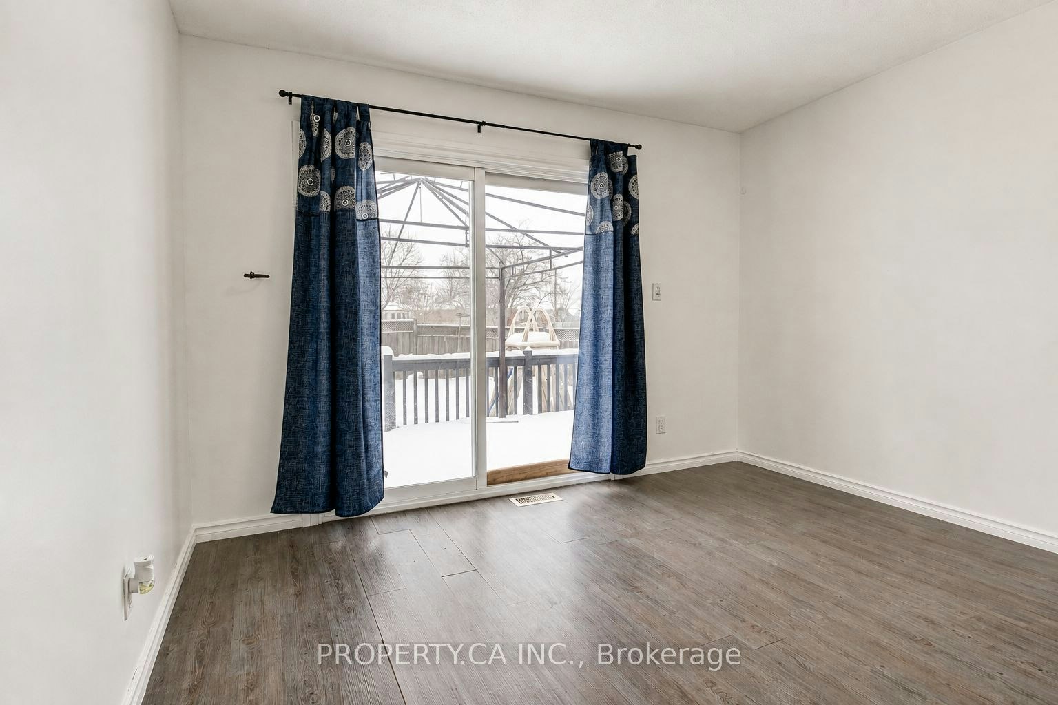 Upper-71 Highpark Avenue, Kitchener, ON, N2C 2C3 - 11