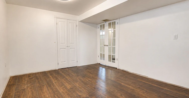 Lower-71 Highpark Avenue, Kitchener, ON, N2C 2C3 - 7