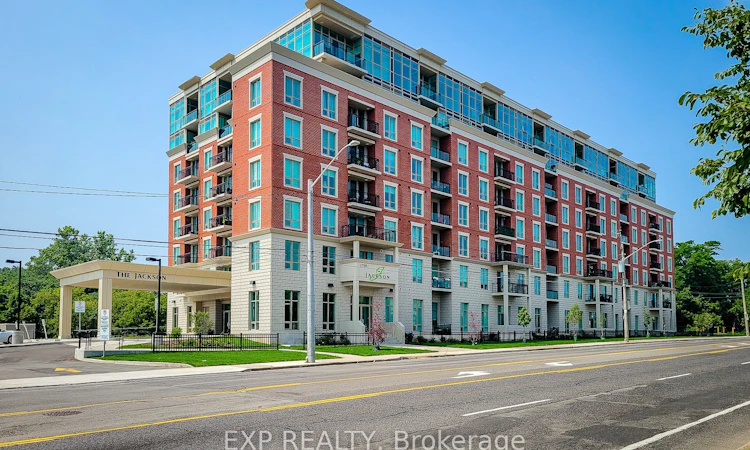 102-2750 King Street E