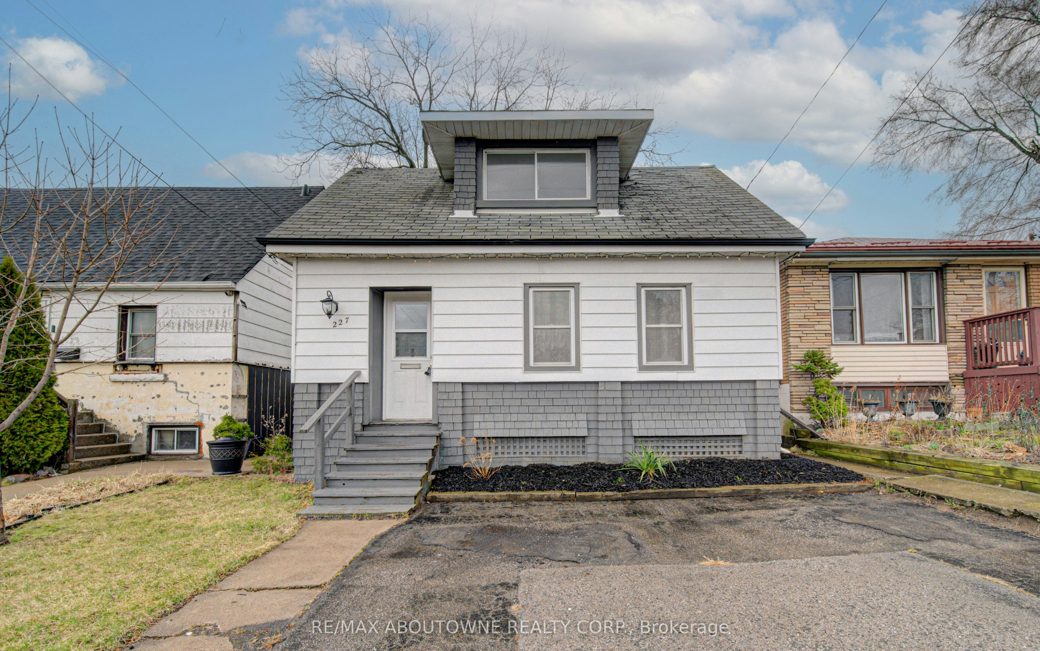 227 East 23rd Street, Hamilton, ON, L8V 2X2