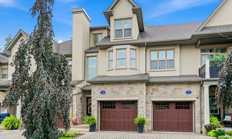 14 Aberdeen Lane S