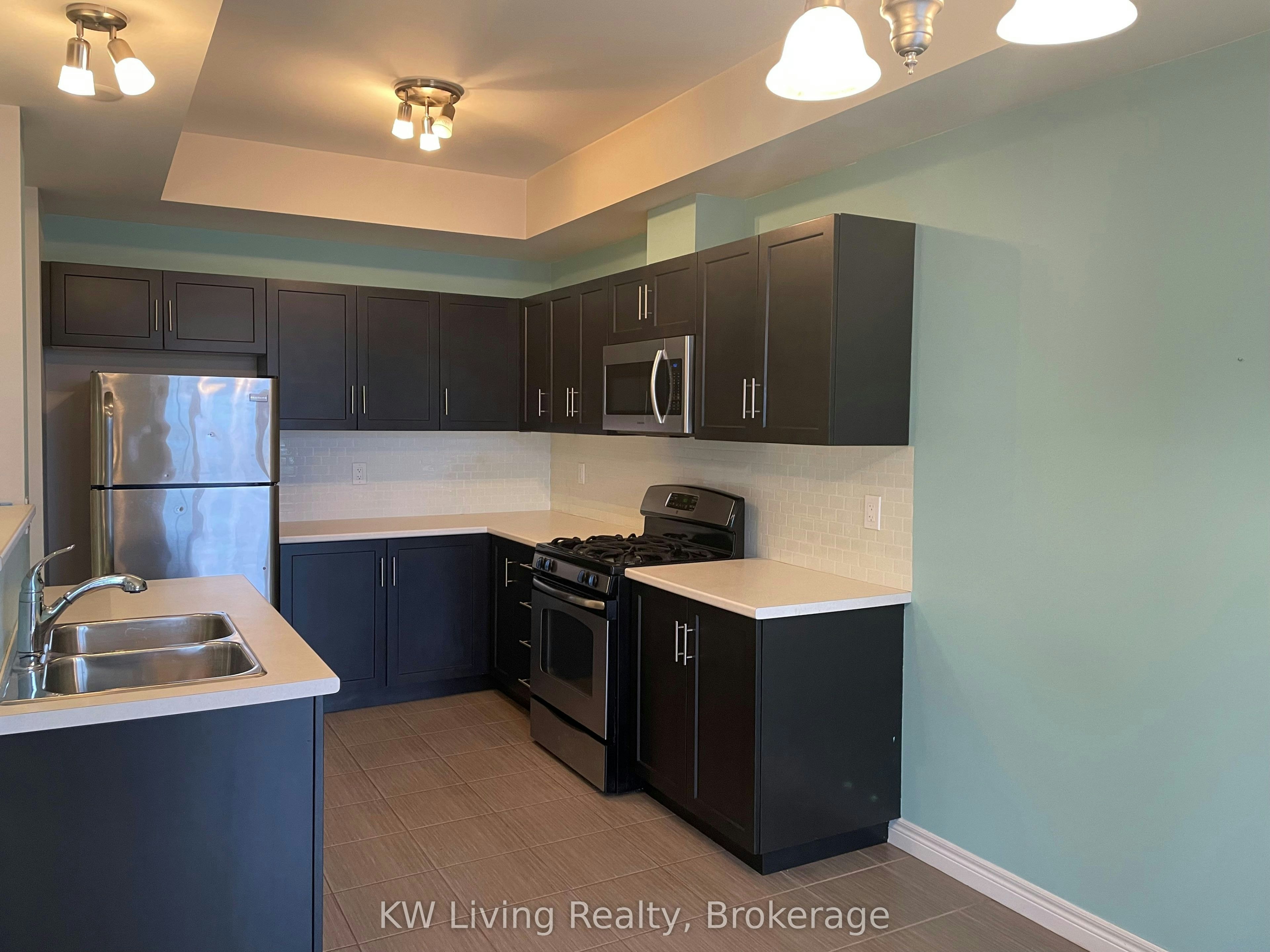 27-8 Lakelawn Road, Grimsby, ON, L3M 0G1 - 7