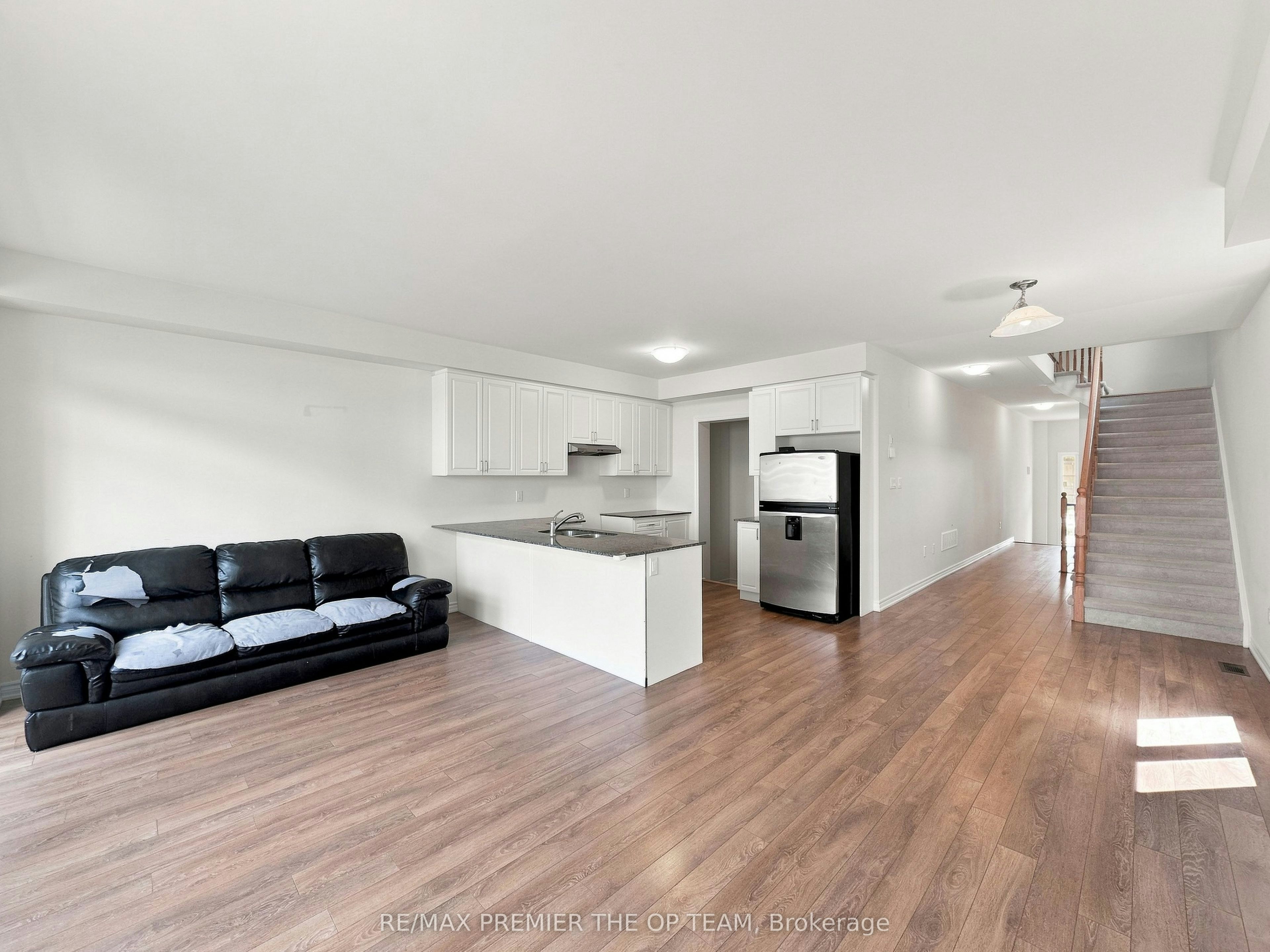 116 Molozzi Street, Erin, ON, N0B 1T0 - 6