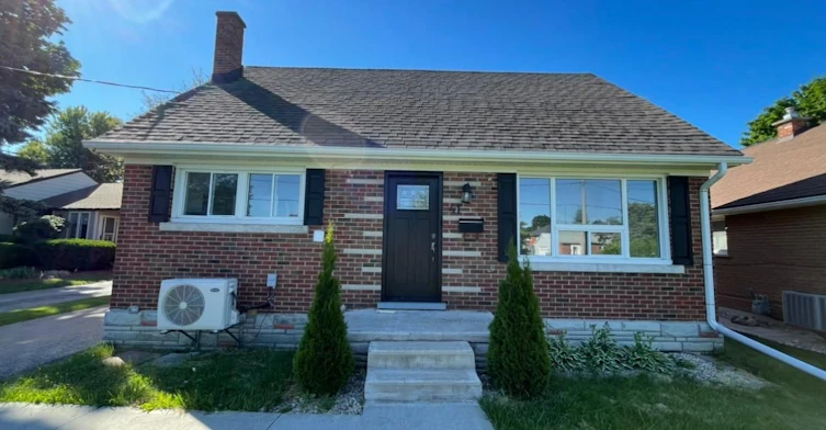 Upper-41 Belleview Avenue E, Kitchener, ON, N2B 1G4