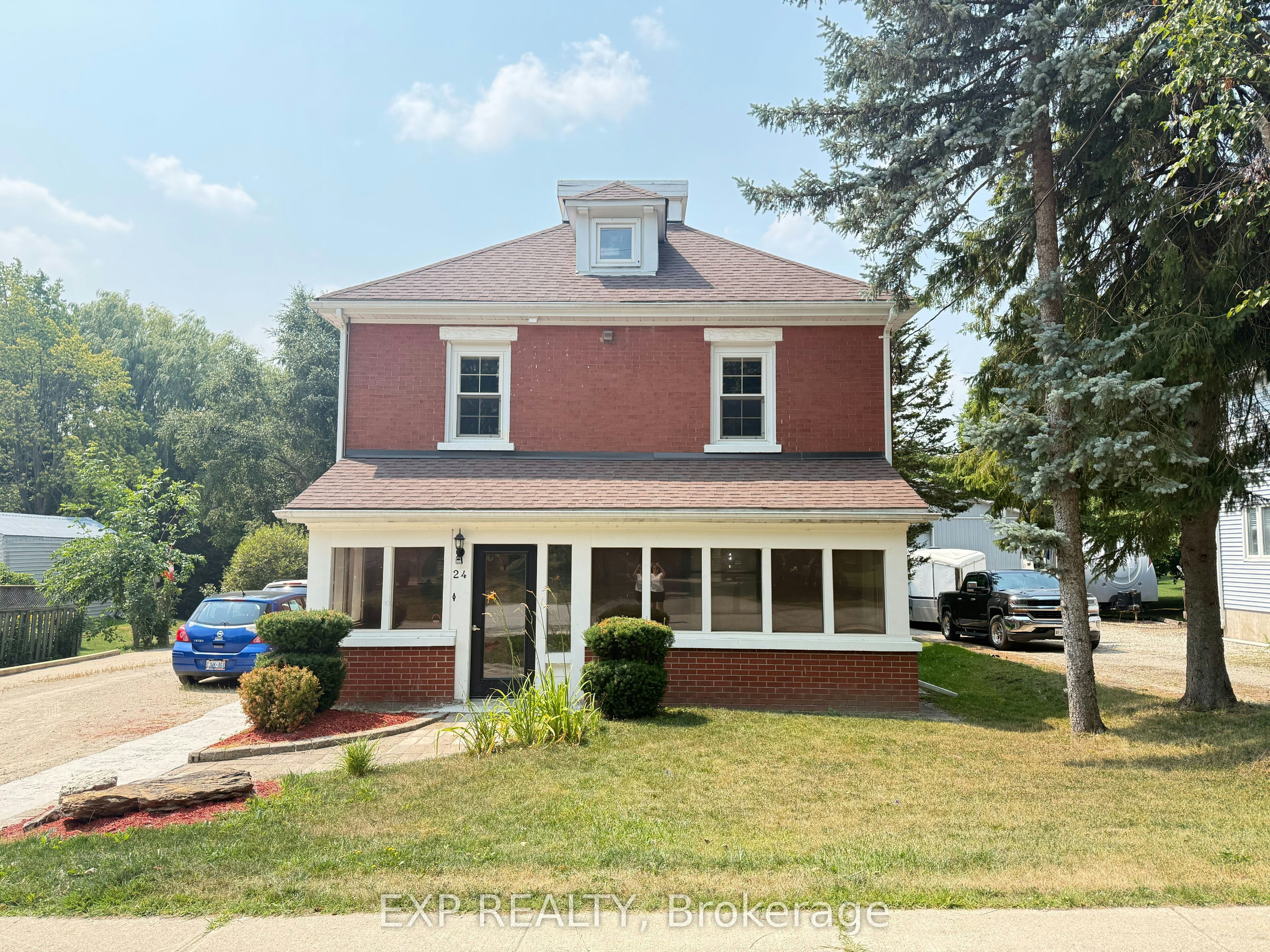 24 Emma Street N, East Luther Grand Valley, ON, L9W 5N8