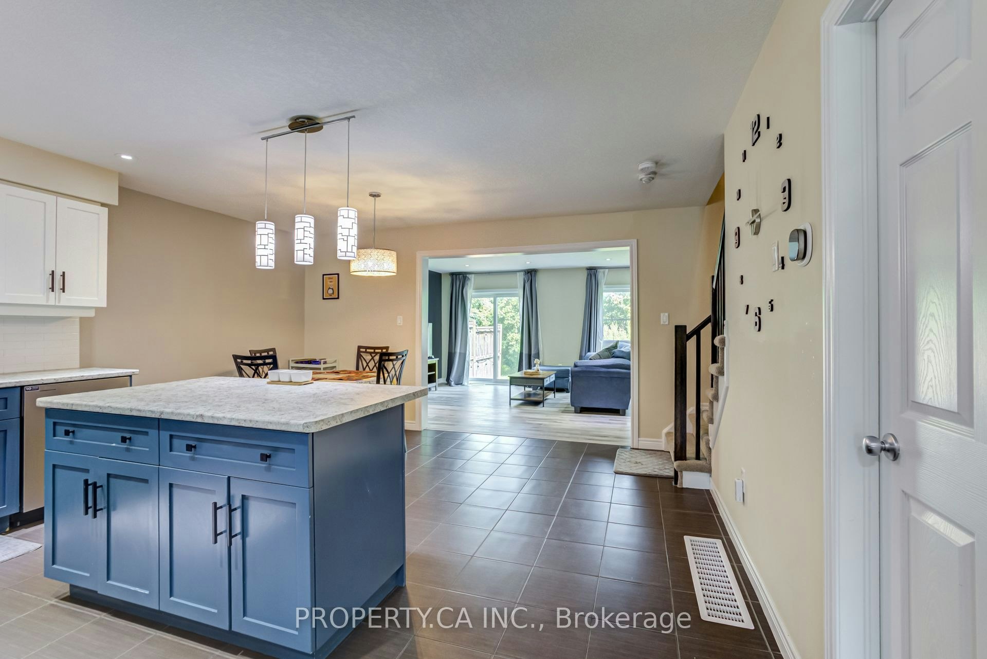 2-14 Amos Drive, Guelph, ON, N1L 0M2 - 8