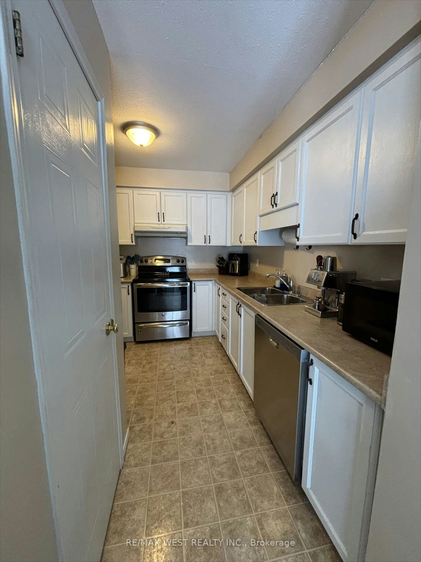 645B Basswood Street, Waterloo, ON, N2V 2K8 - 4