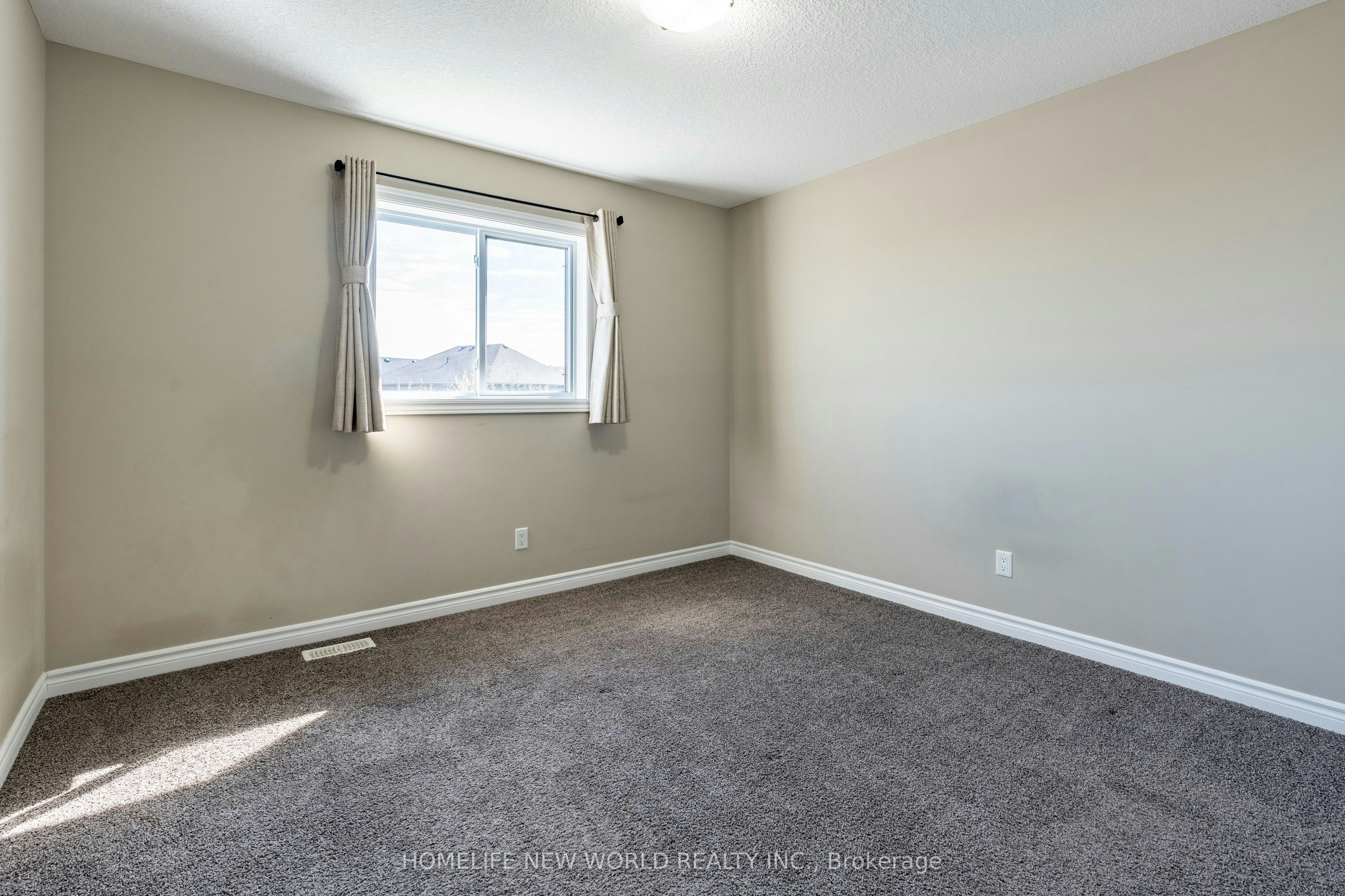 452 Avens Street, Waterloo, ON, N2V 0B6 - 17
