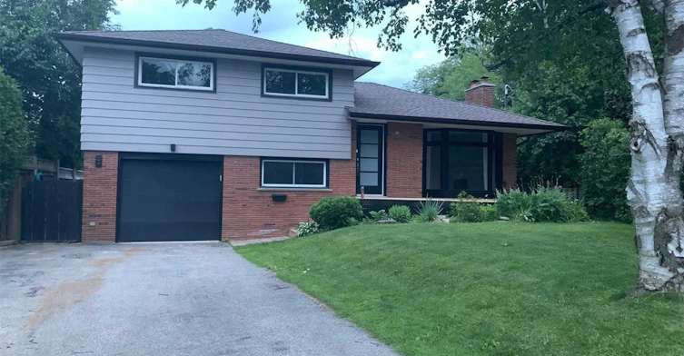 530 Lynda Lane, Hamilton, ON, L9G 2P6