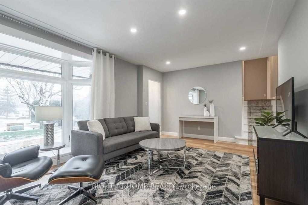 530 Lynda Lane, Hamilton, ON, L9G 2P6 - 2