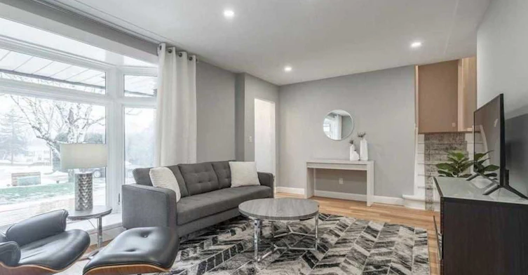 530 Lynda Lane, Hamilton, ON, L9G 2P6 - 2