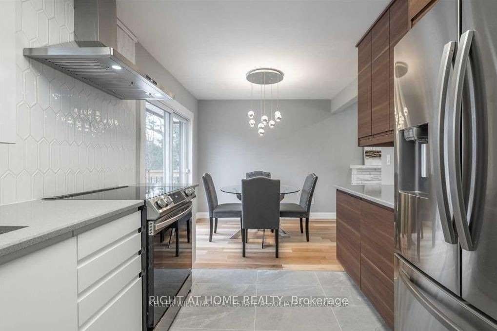 530 Lynda Lane, Hamilton, ON, L9G 2P6 - 7