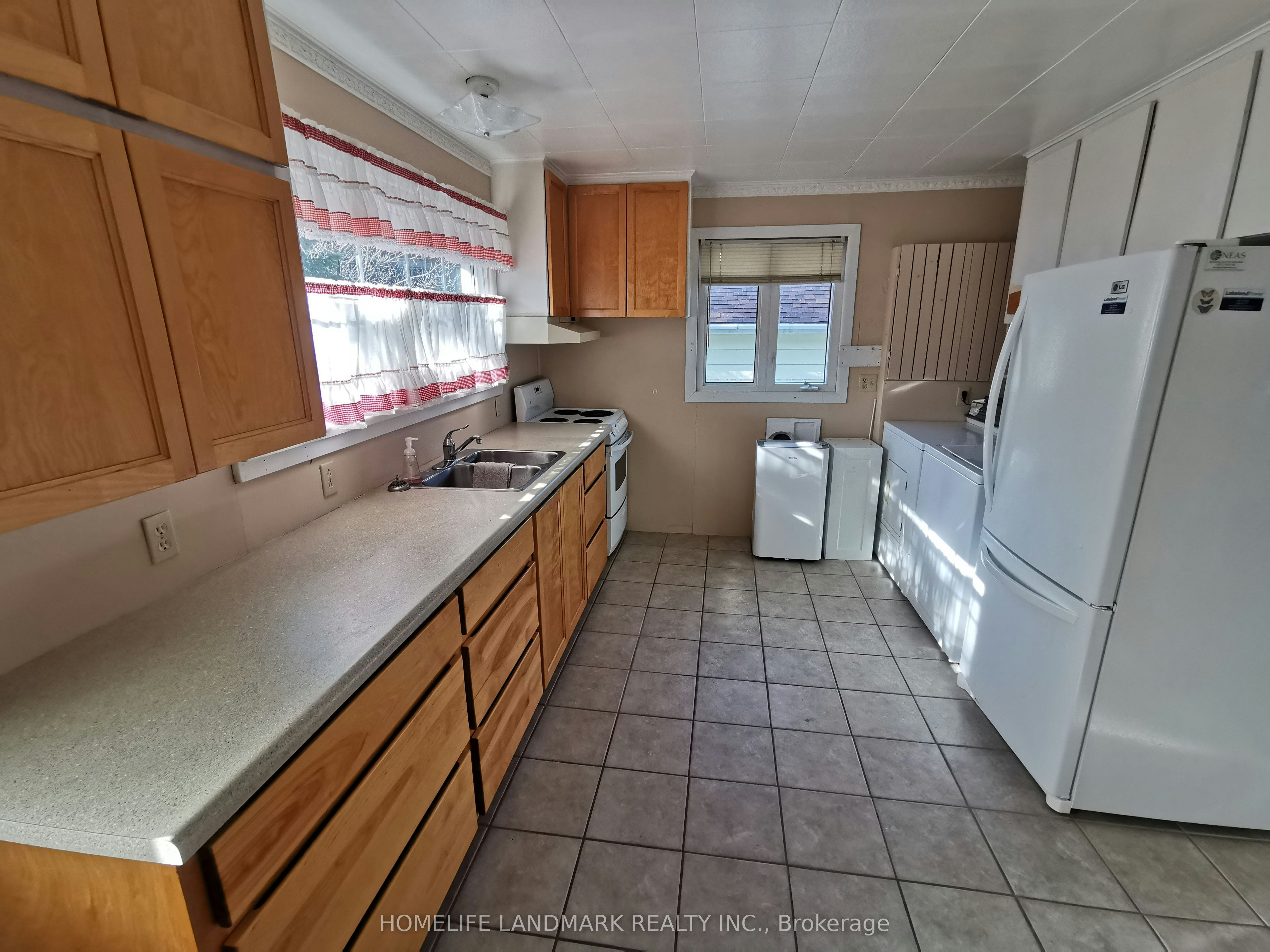 1137 118 Highway, Bracebridge, ON, P1L 0K3 - 4