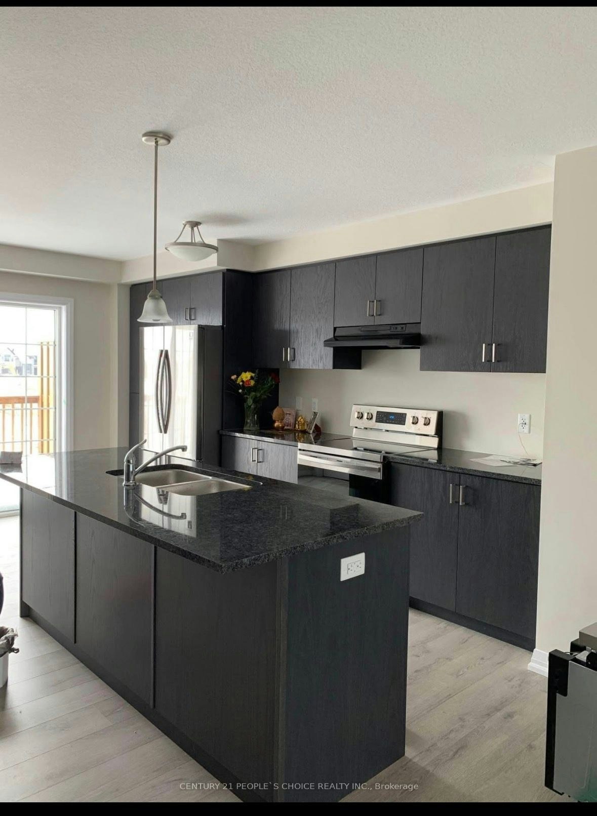 92 Monarch Woods Drive, Kitchener, ON, N2P 0K1 - 2