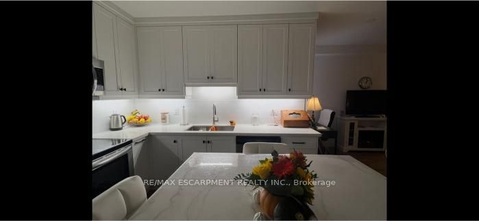1-372 Mary Street, Hamilton, ON, L8L 4W6 - 6