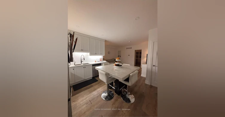 1-372 Mary Street, Hamilton, ON, L8L 4W6 - 4