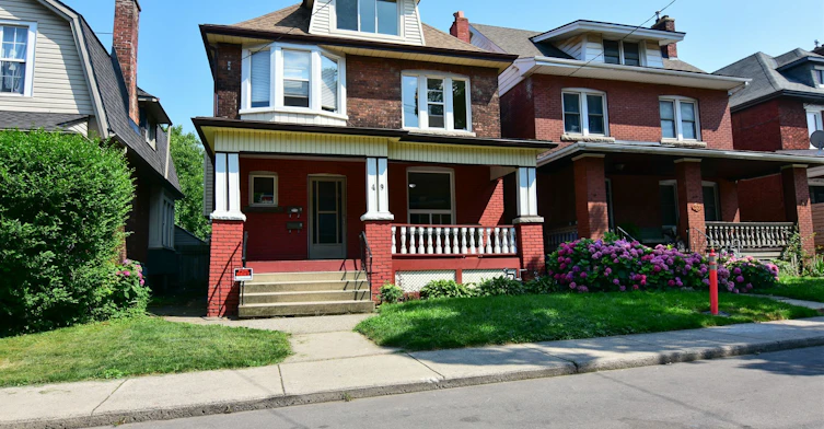 49 Spadina Avenue, Hamilton, ON, L8M 2X2